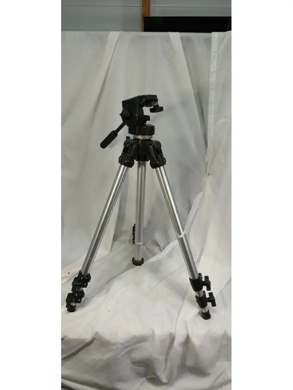 Bogen Manfrotto 3126 Fluid Head Video Camera Tripod Made in Italy Professional